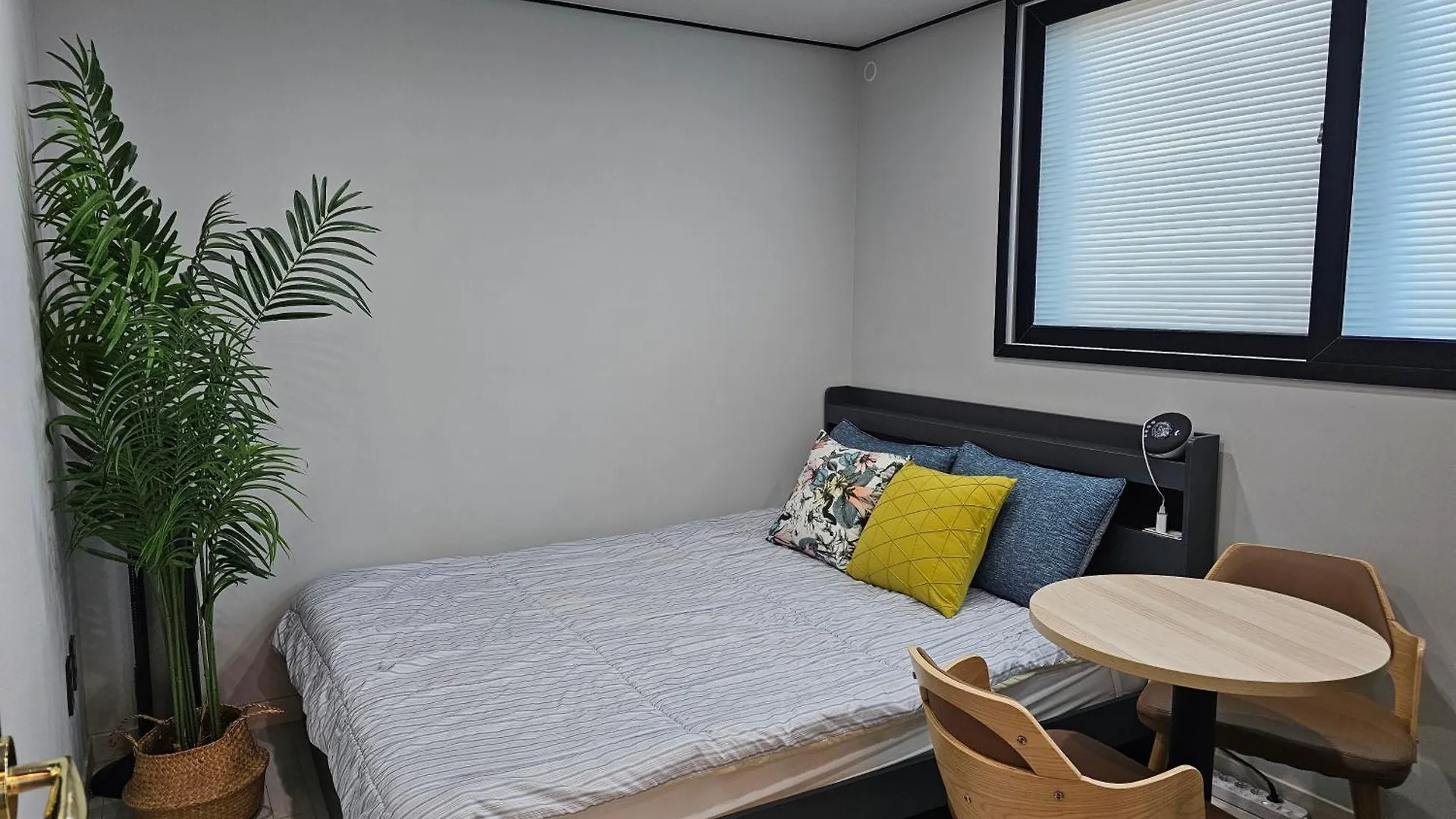 Hwagok Station - Two Room, Sunshine Szöul