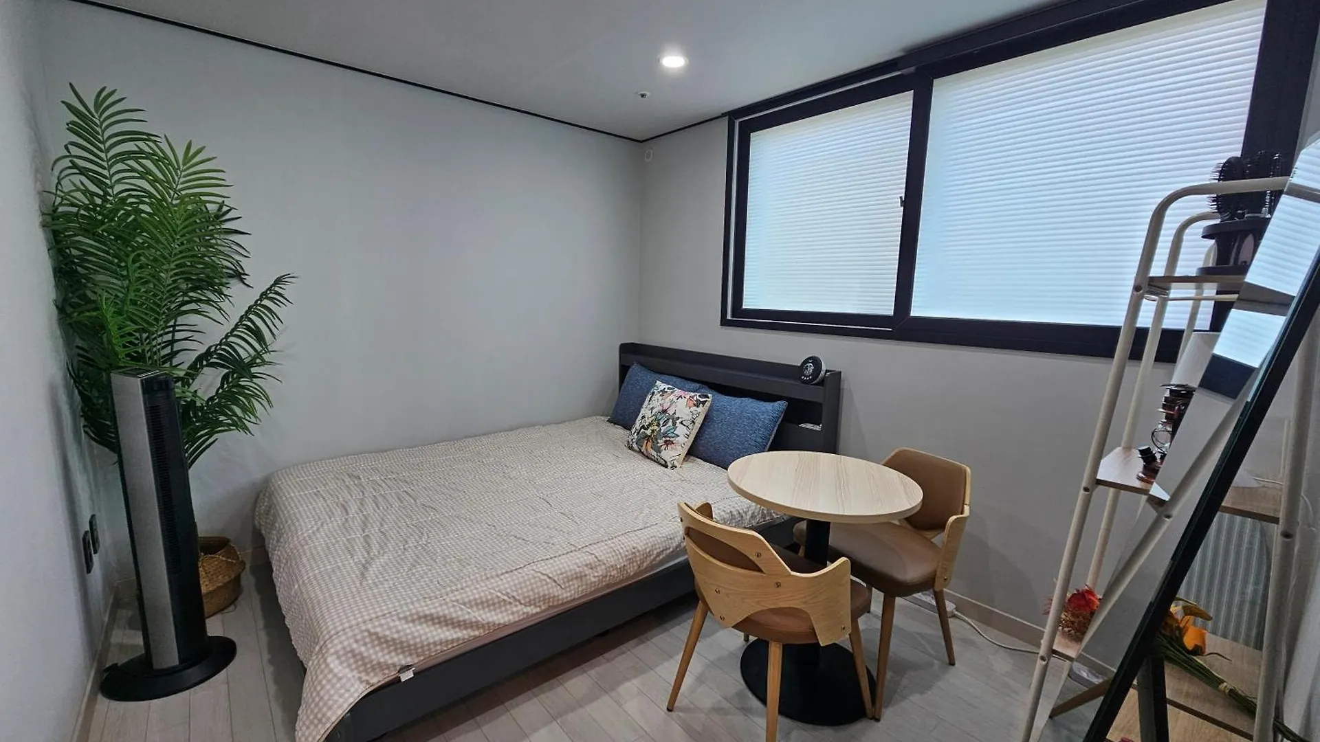 Hwagok Station - Two Room, Sunshine Szöul 0*,  Dél-Korea